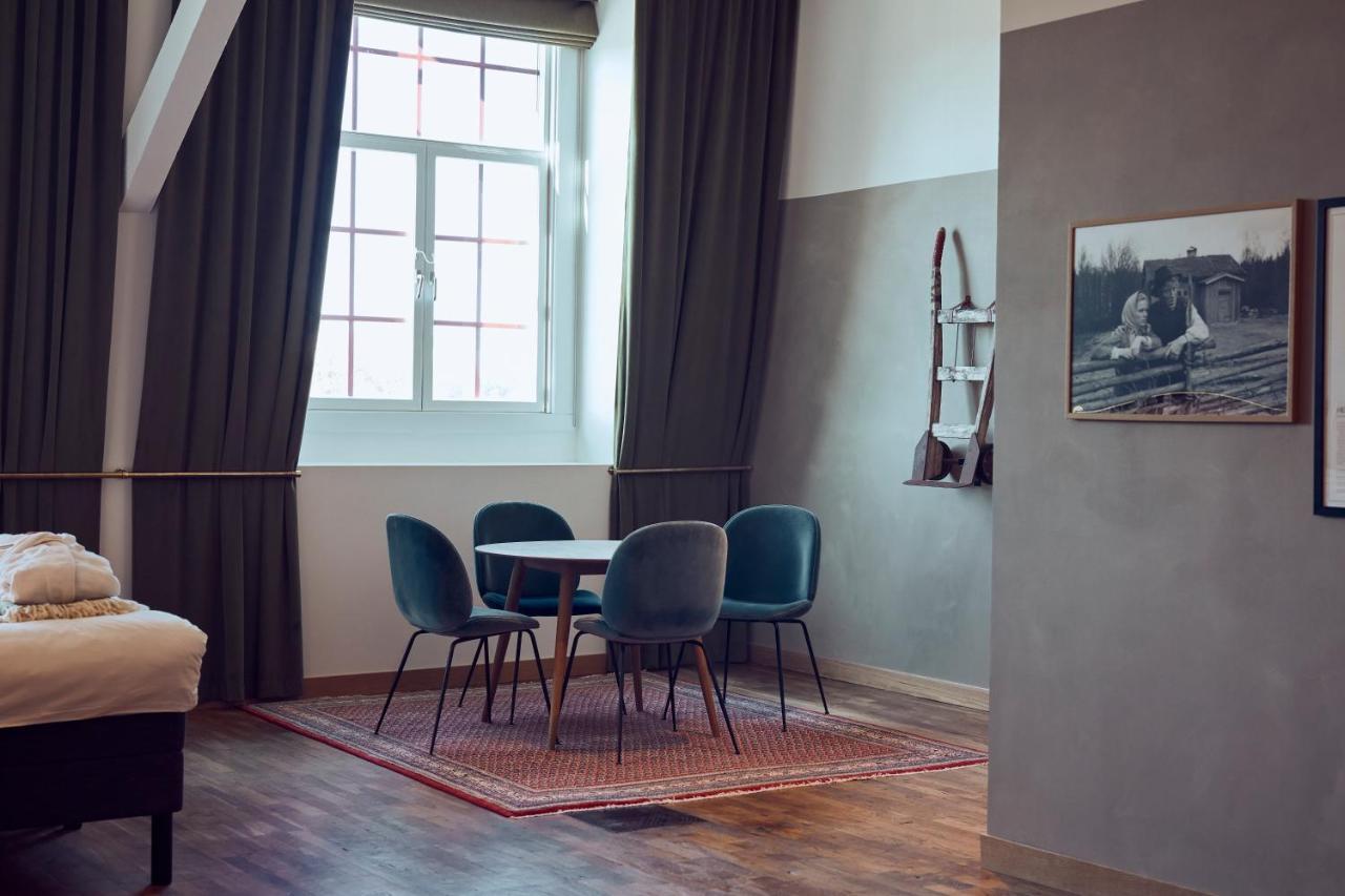 Naeaes Fabriker Hotell & Restaurang Tollered Luaran gambar