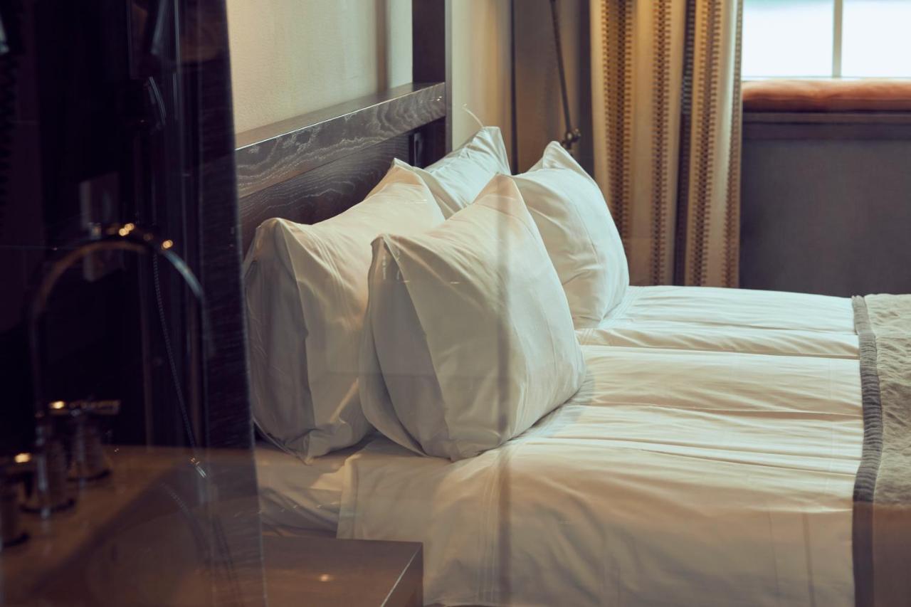 Naeaes Fabriker Hotell & Restaurang Tollered Luaran gambar