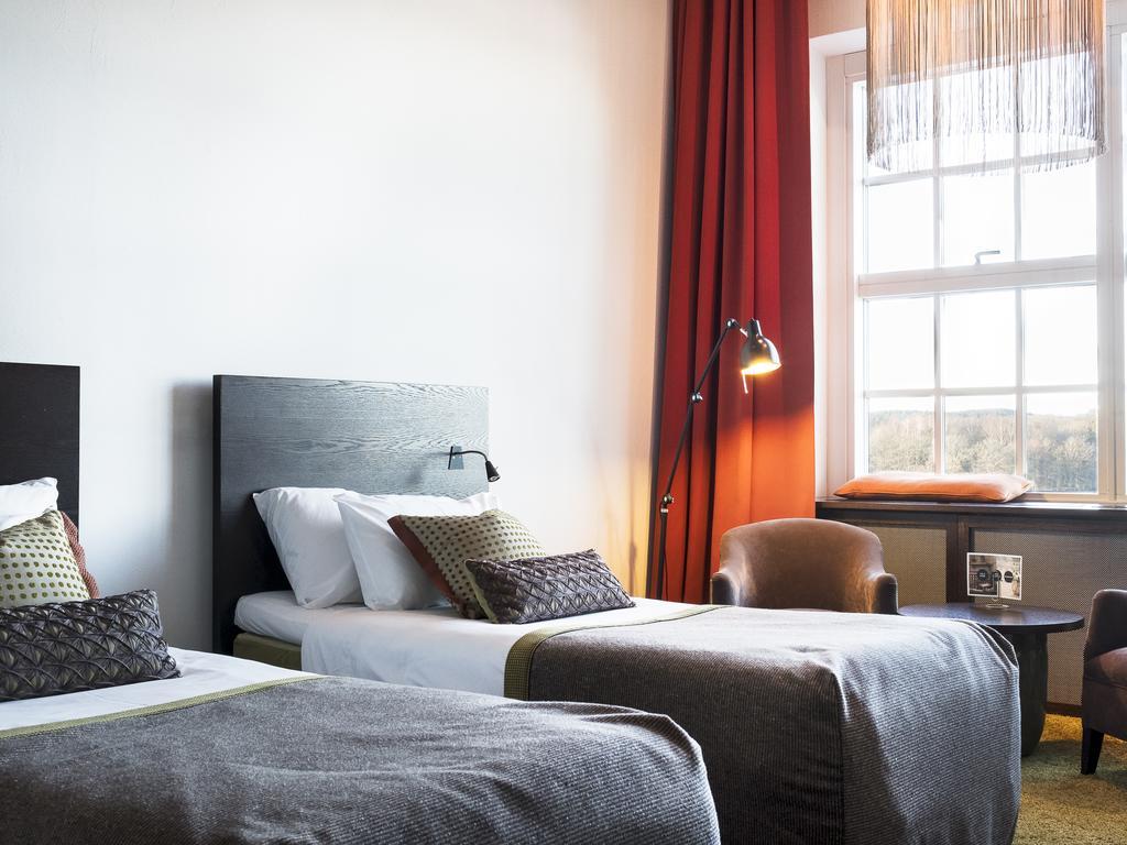 Naeaes Fabriker Hotell & Restaurang Tollered Luaran gambar